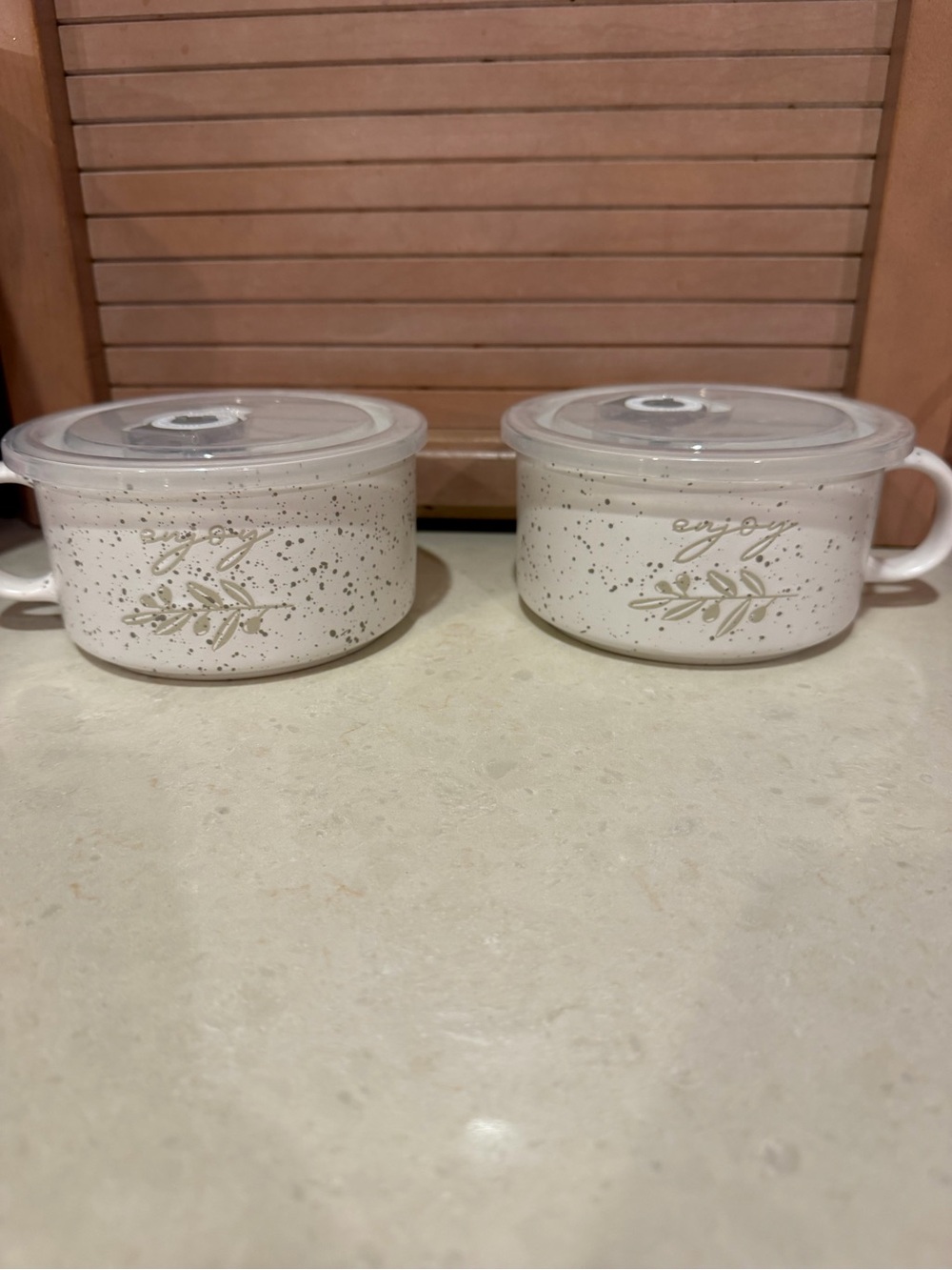 2 Market Square White Enjoy Laurel Soup Mug Souper Mug with Lids ceramic